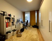 Kind / Arbeitszimmer