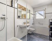 Badezimmer (OG)