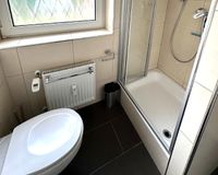 Gäste-WC mit Dusche